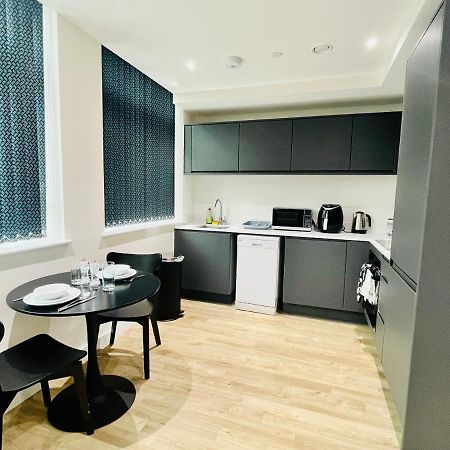 Fully Equipped One Bedroom Apartment Near Old Trafford Stadium! Manchester Ngoại thất bức ảnh