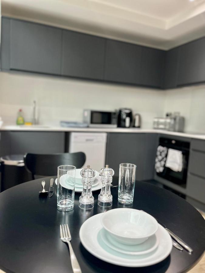 Fully Equipped One Bedroom Apartment Near Old Trafford Stadium! Manchester Ngoại thất bức ảnh