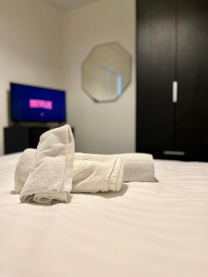 Fully Equipped One Bedroom Apartment Near Old Trafford Stadium! Manchester Ngoại thất bức ảnh